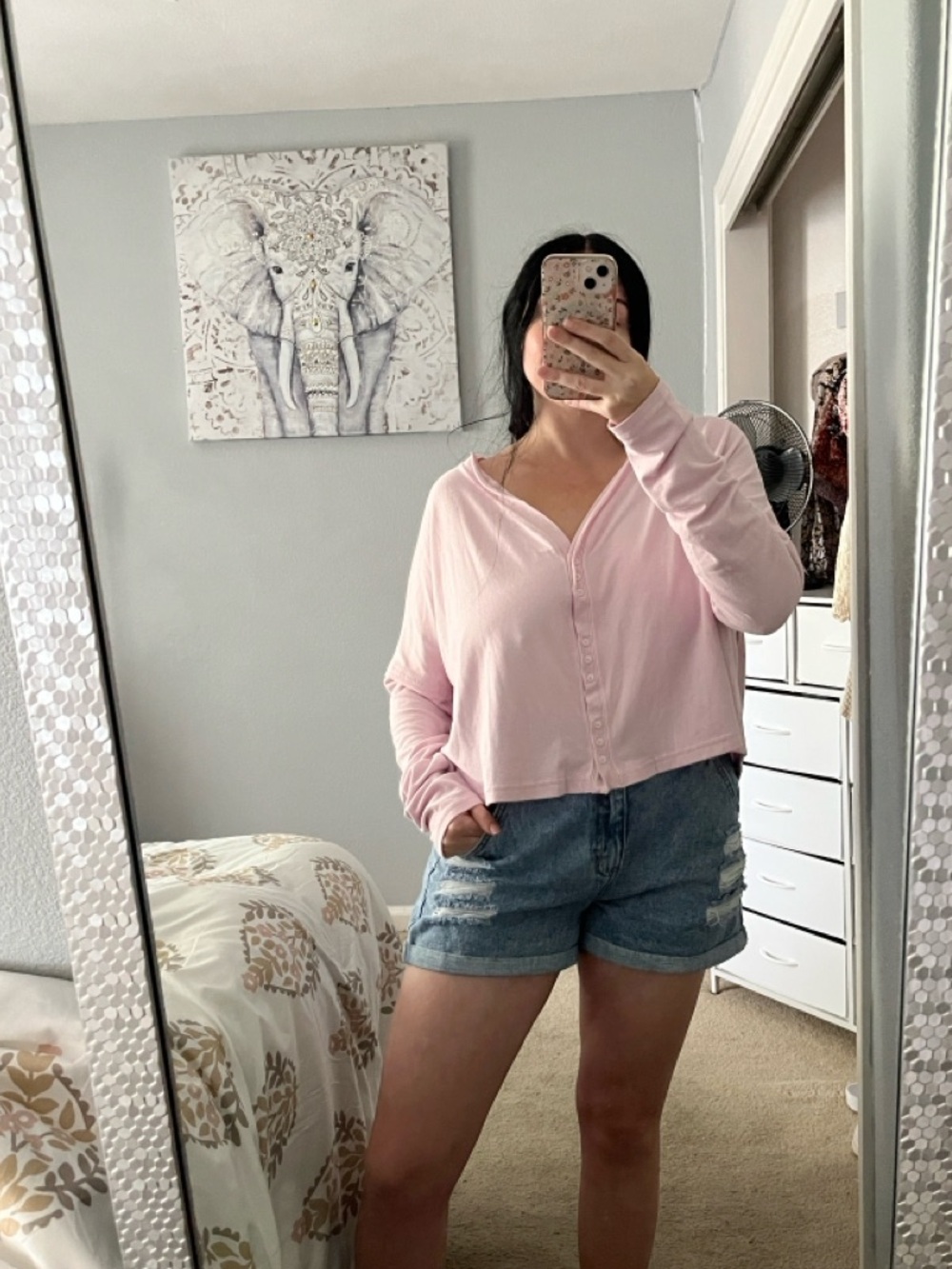 SO Light Pink Button-Front Long Sleeve Flowy V Neck Crop Top XL